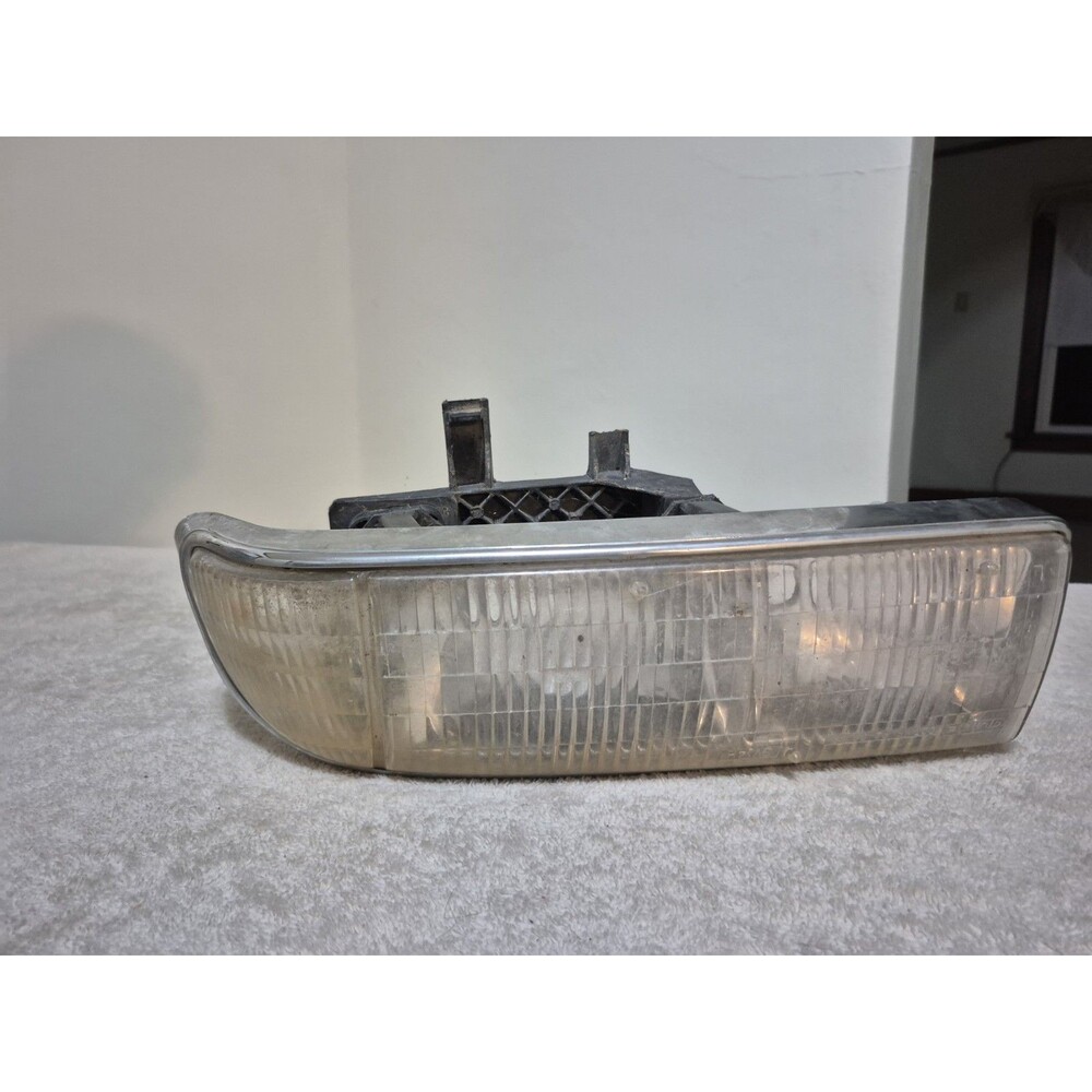 1987 1988 Oldsmobile Cutlass Supreme OEM LH Driver Composite Headlight 16505841